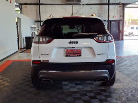 More photos of 2019 Jeep Cherokee Limited at Gretna Auto Outlet, NE