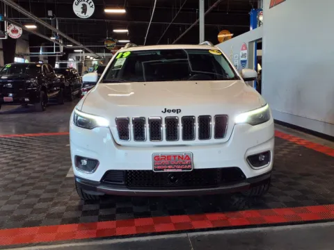 Photos of 2019 Jeep Cherokee Limited for sale in Gretna, NE at Gretna Auto Outlet