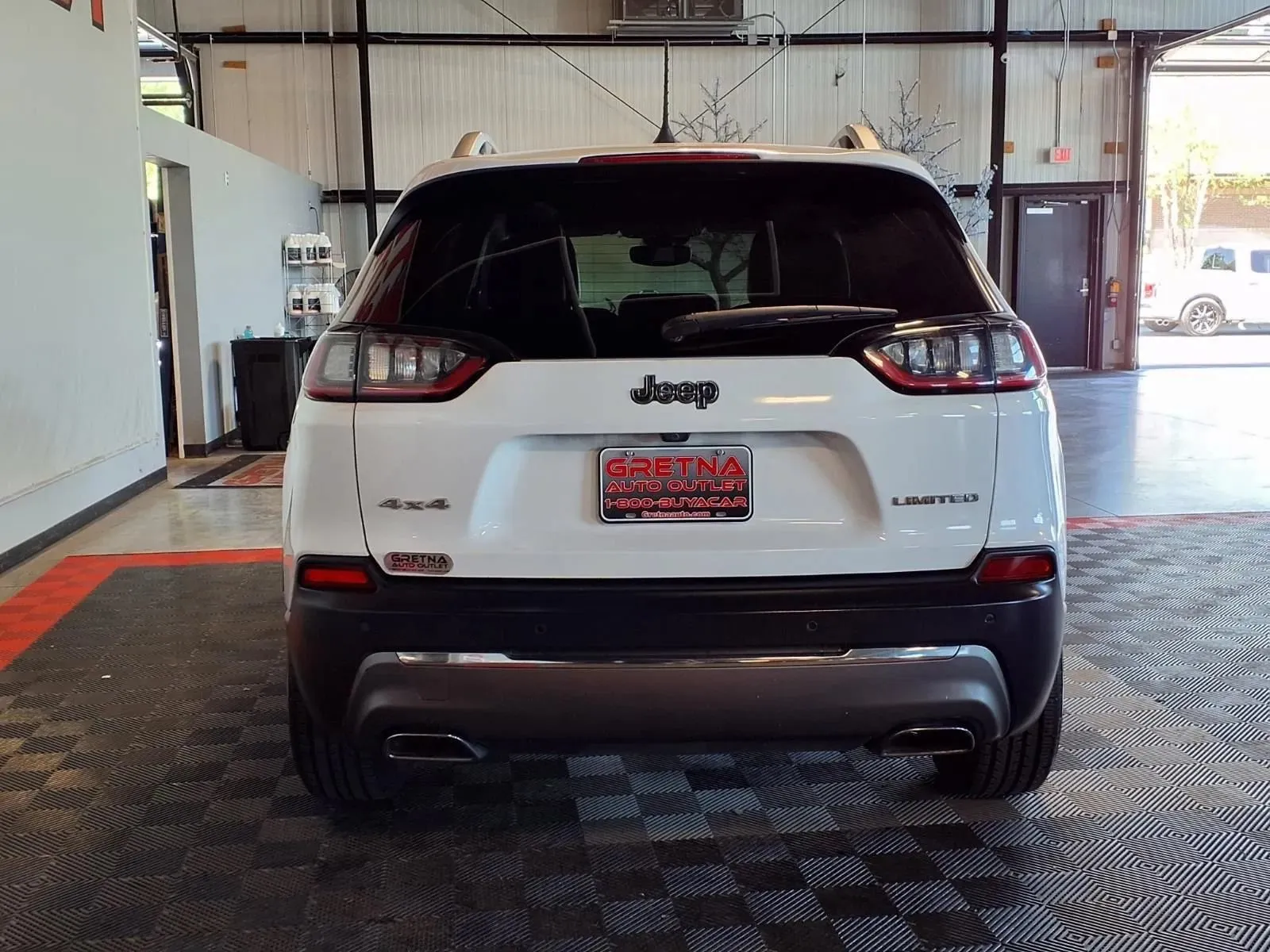 Jeep Cherokee photo 5