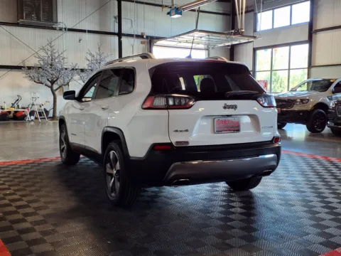 More photos of 2019 Jeep Cherokee Limited at Gretna Auto Outlet, NE