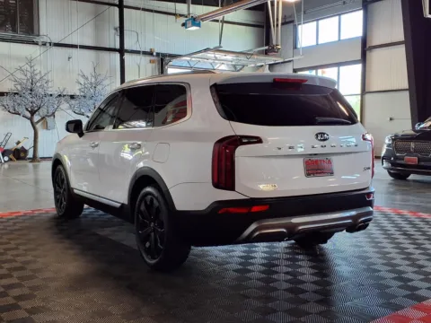 More photos of 2021 Kia Telluride S at Gretna Auto Outlet, NE