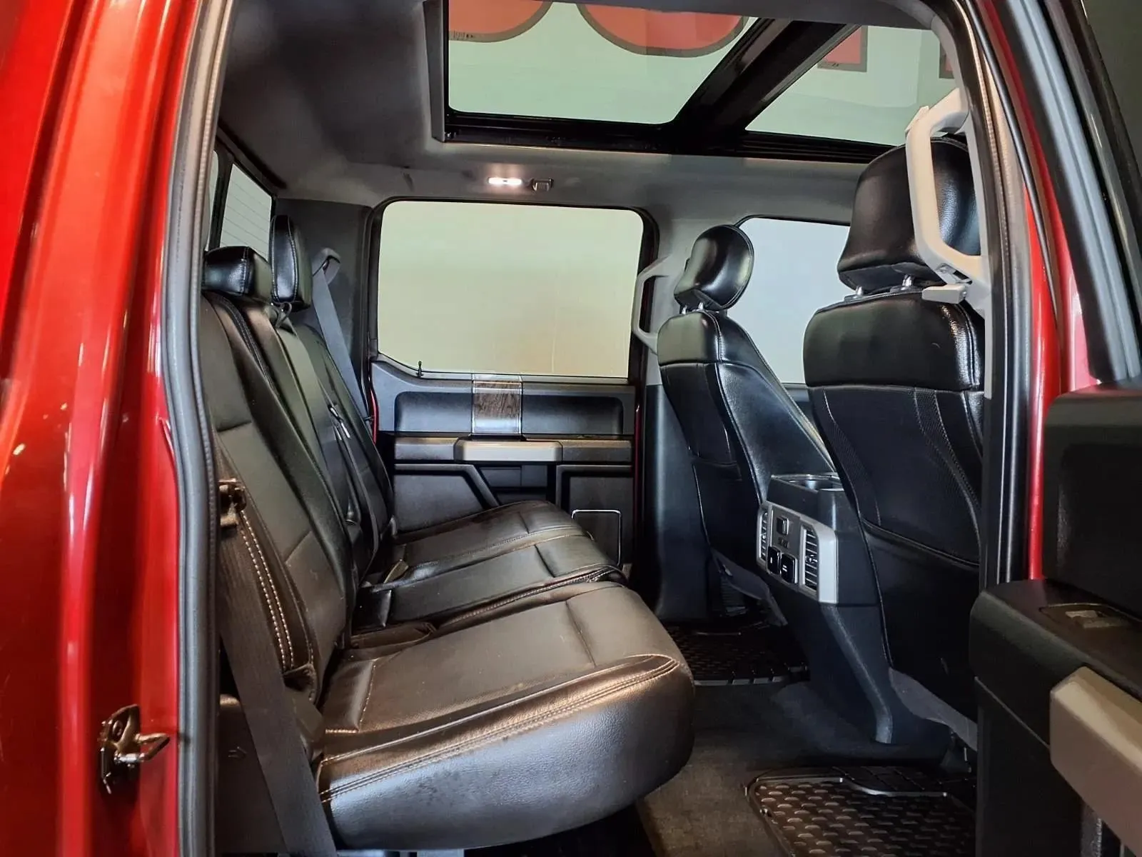 Ford F-350 photo 9