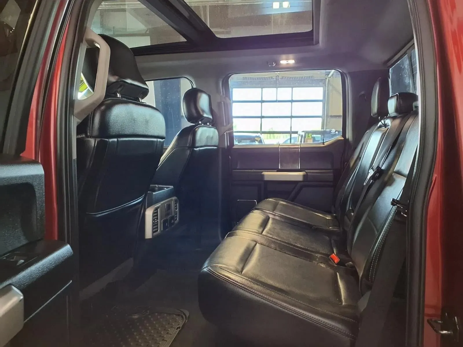 Ford F-350 photo 13