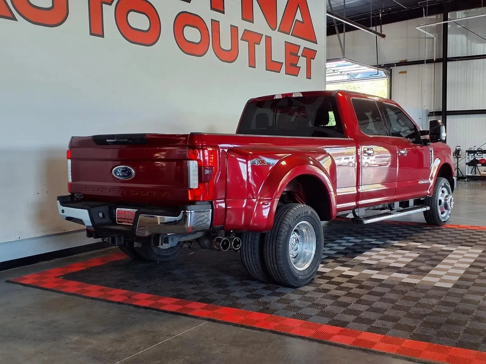 Ford F-350 photo 6