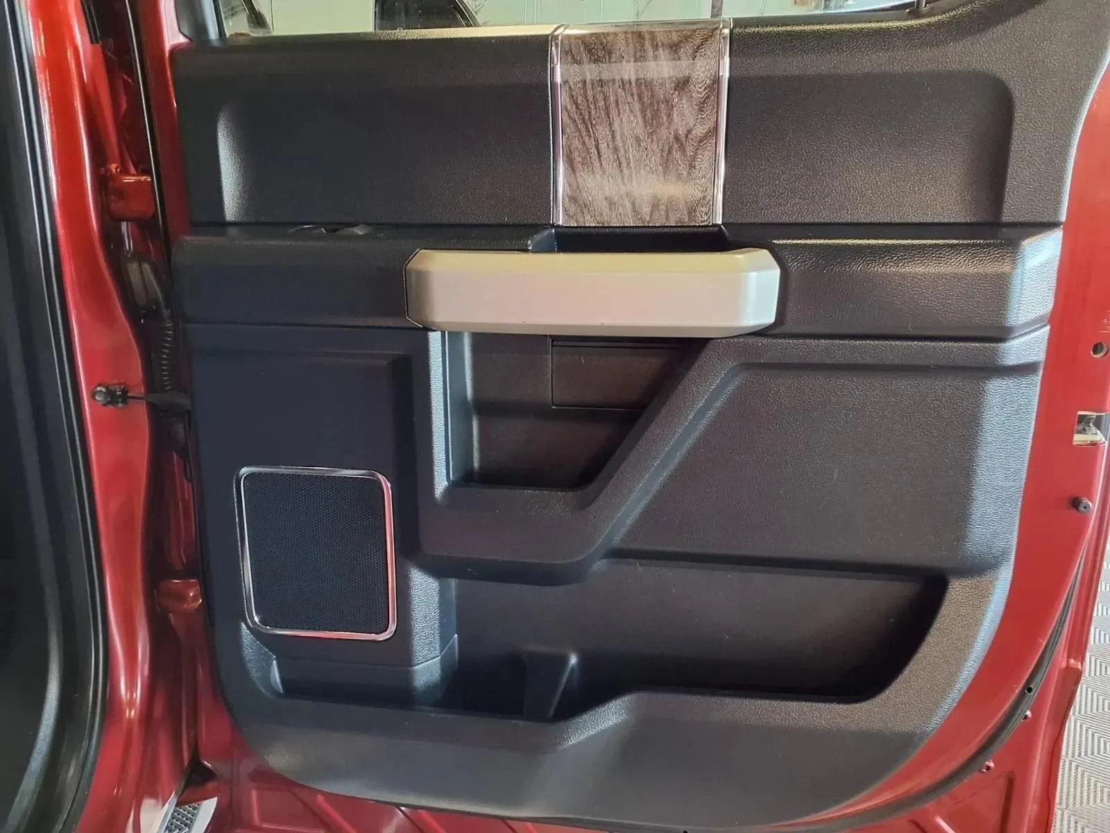 Ford F-350 photo 10