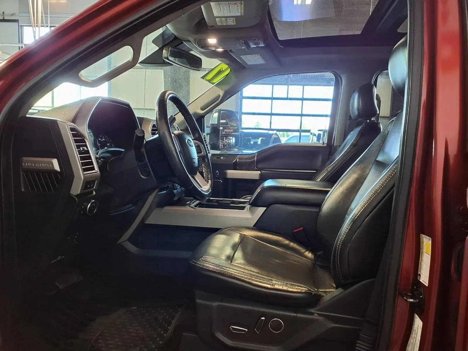 Ford F-350 photo 17