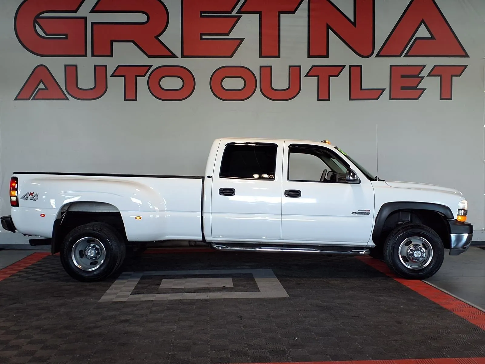 2002 Chevrolet Silverado HD 4WD Crew Cab LWB DRW LT w/OnStar's photo