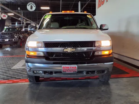 Photos of 2002 Chevrolet Silverado 3500 LT for sale in Gretna, NE at Gretna Auto Outlet