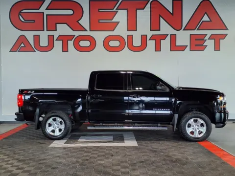 Black 2018 Chevrolet Silverado 1500 LT for sale in Gretna, NE