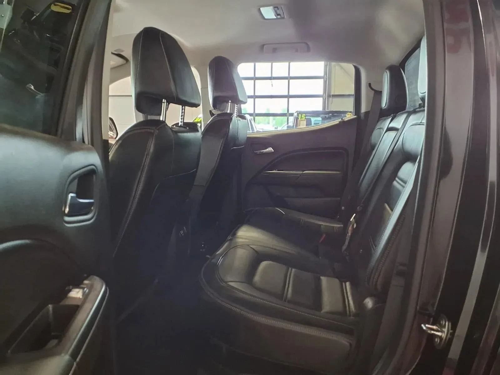 GMC Canyon photo 13