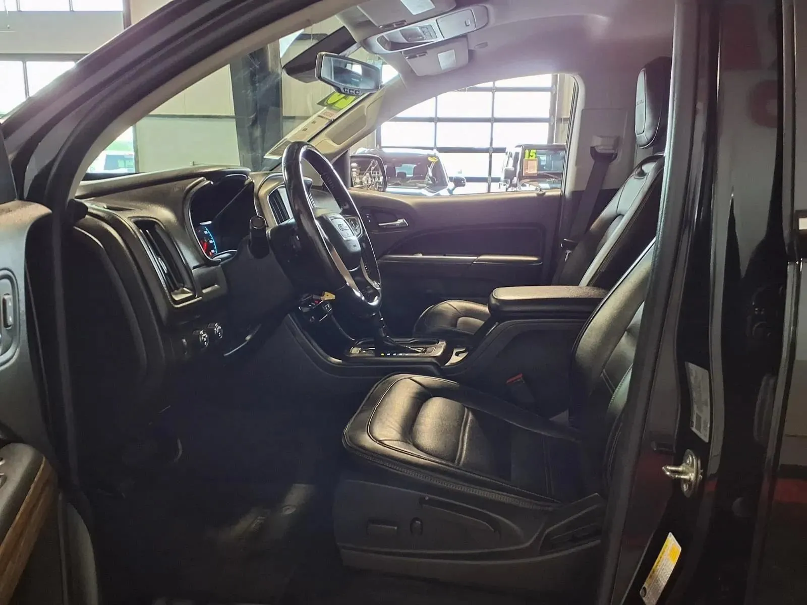 GMC Canyon photo 17