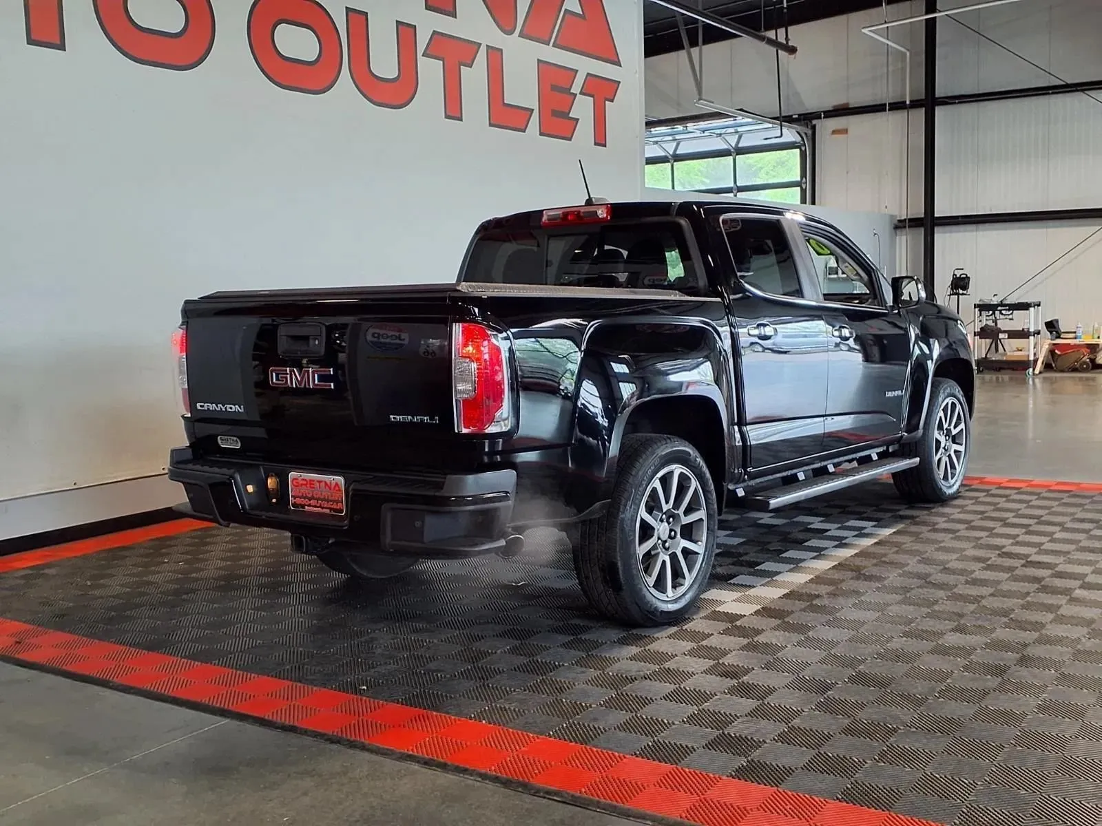 GMC Canyon photo 7