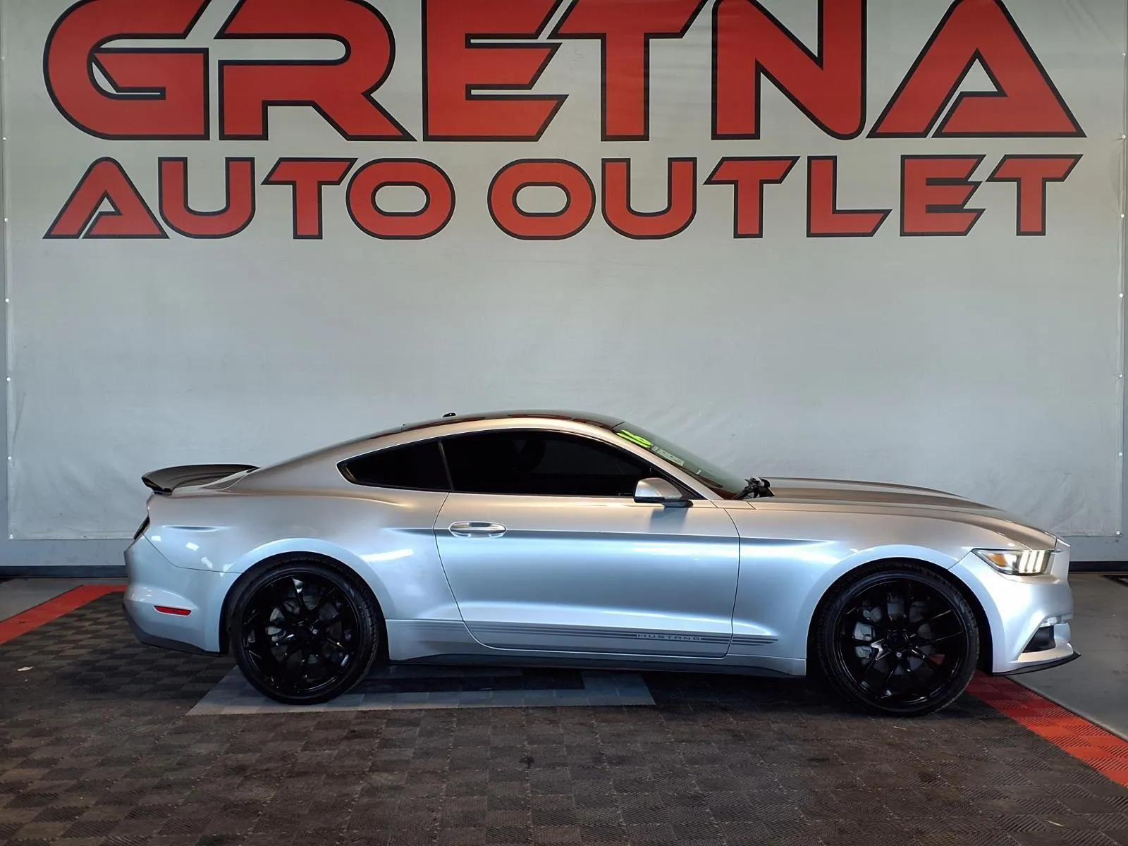 2016 Ford Mustang EcoBoost Coupe Premium's photo