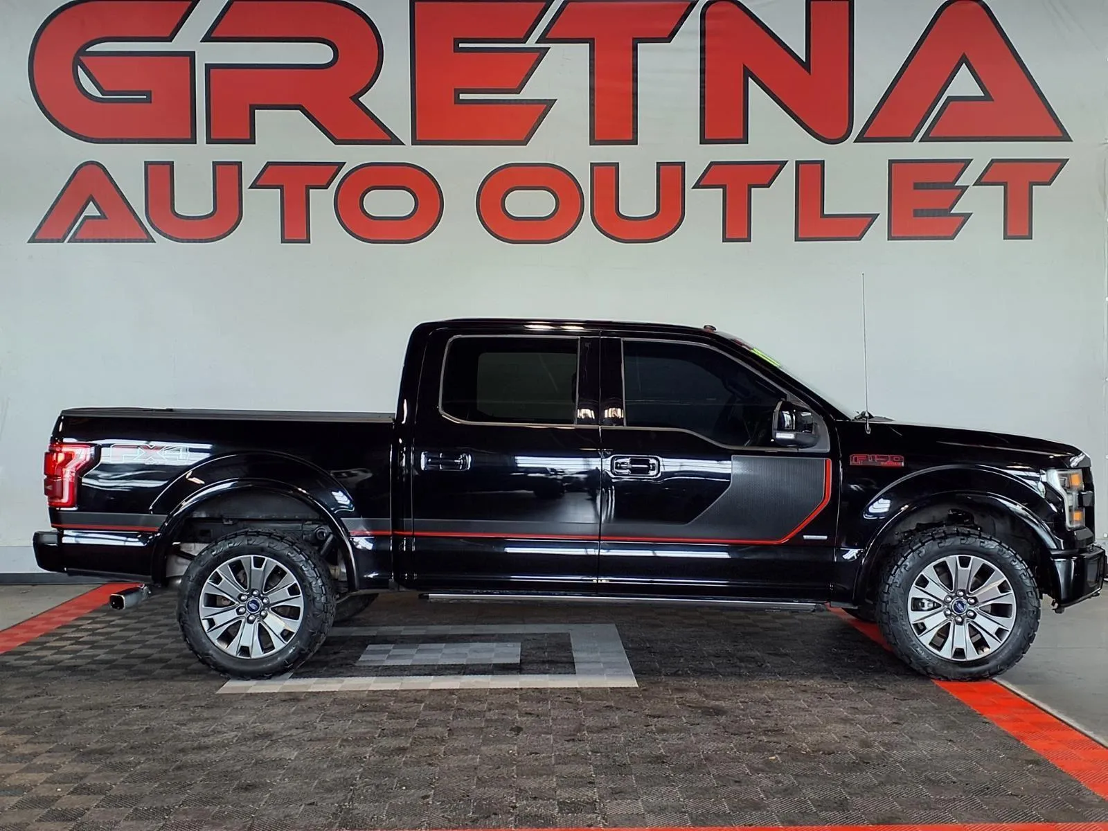 2017 Ford F-150 Lariat 4x4 SuperCrew 5-1/2 Box's photo