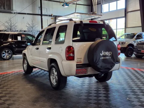 More photos of 2004 Jeep Liberty Limited at Gretna Auto Outlet, NE