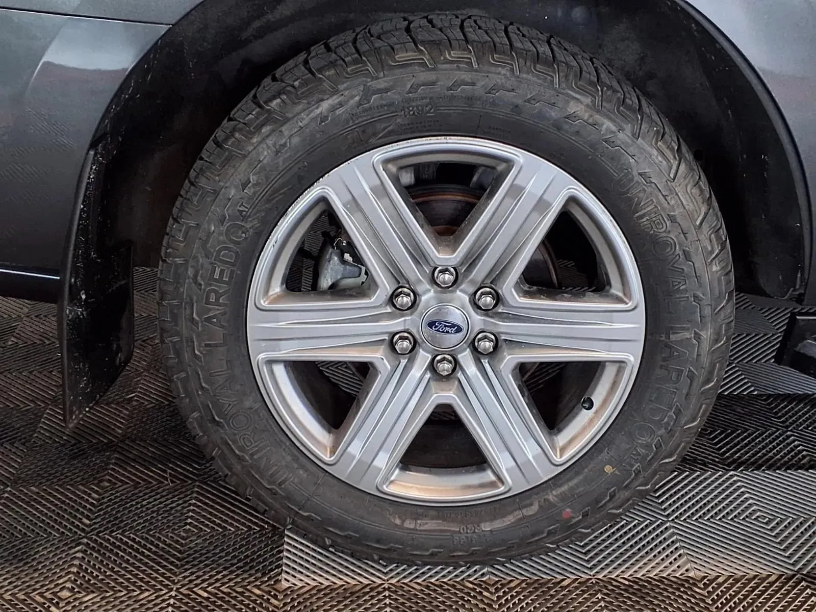 Ford Expedition photo 7