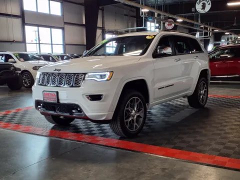 Another view of 2020 Jeep Grand Cherokee Overland for sale in Gretna, NE at Gretna Auto Outlet