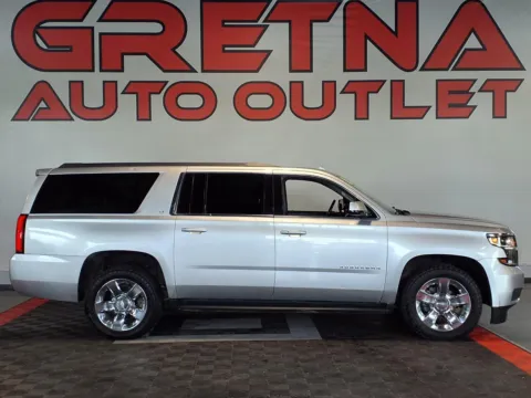 Silver 2018 Chevrolet Suburban LT for sale in Gretna, NE