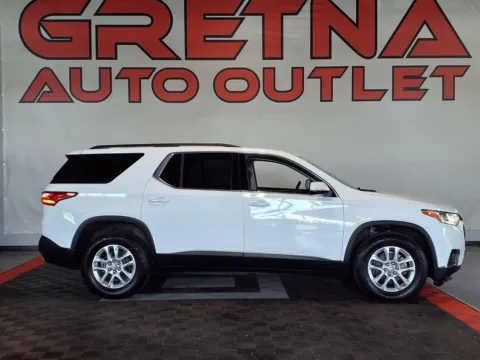 White 2019 Chevrolet Traverse LT Cloth for sale in Gretna, NE