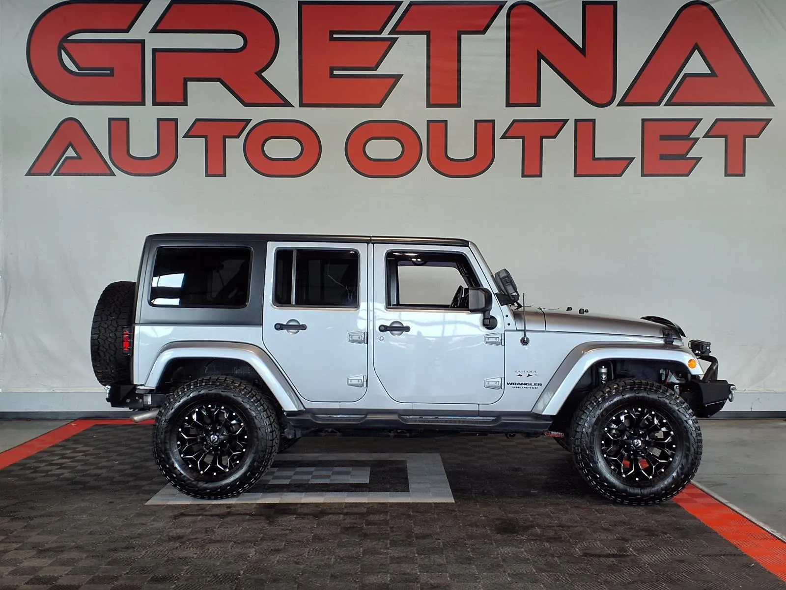 Silver 2017 Jeep Wrangler Unlimited Sahara for sale in Gretna, NE