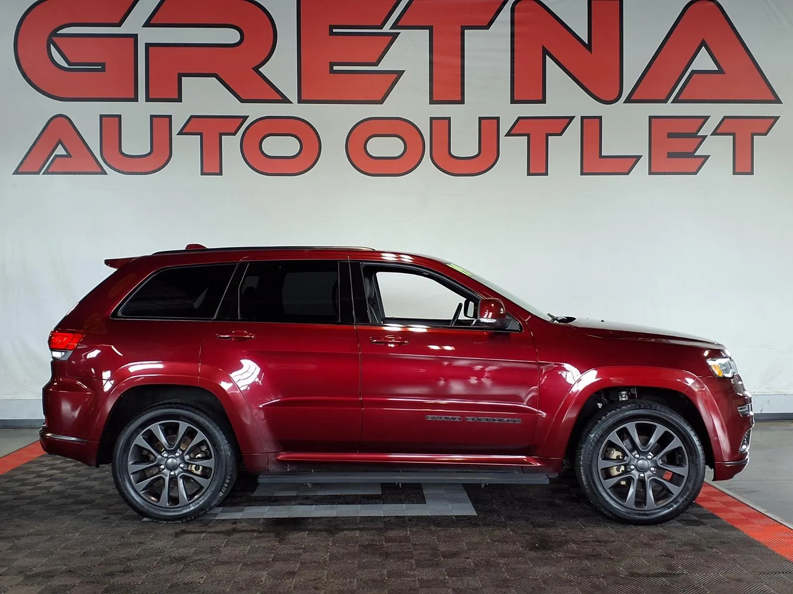 Red 2019 Jeep Grand Cherokee Overland for sale in Gretna, NE