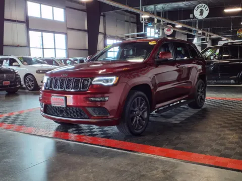 Another view of 2019 Jeep Grand Cherokee Overland for sale in Gretna, NE at Gretna Auto Outlet