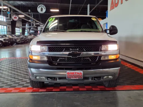 Photos of 2001 Chevrolet Silverado 2500HD for sale in Gretna, NE at Gretna Auto Outlet