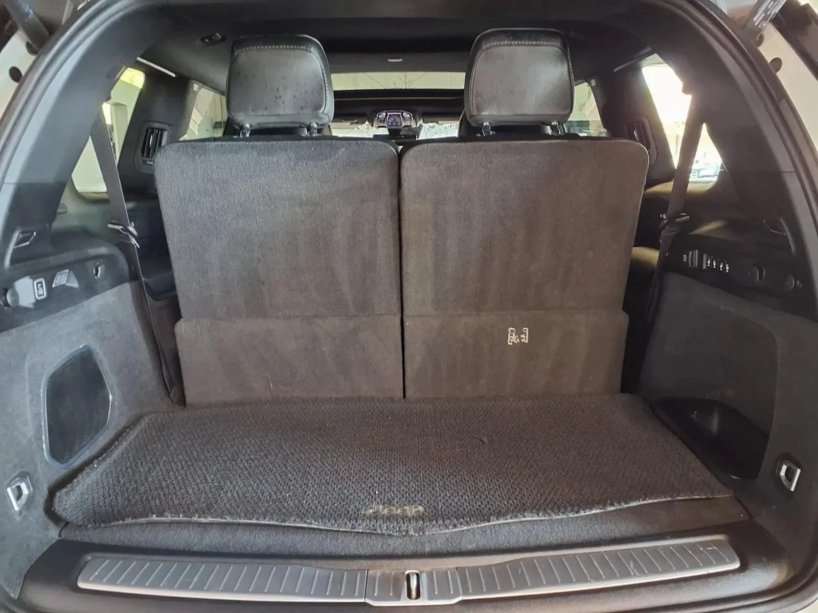 Jeep Grand Cherokee L photo 6