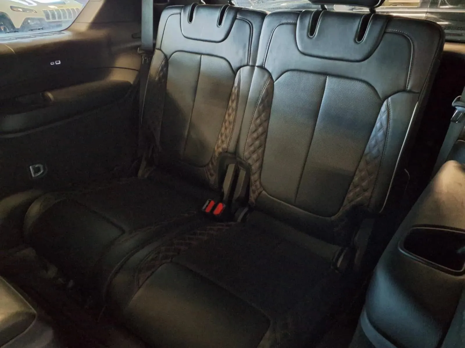 Jeep Grand Cherokee L photo 15