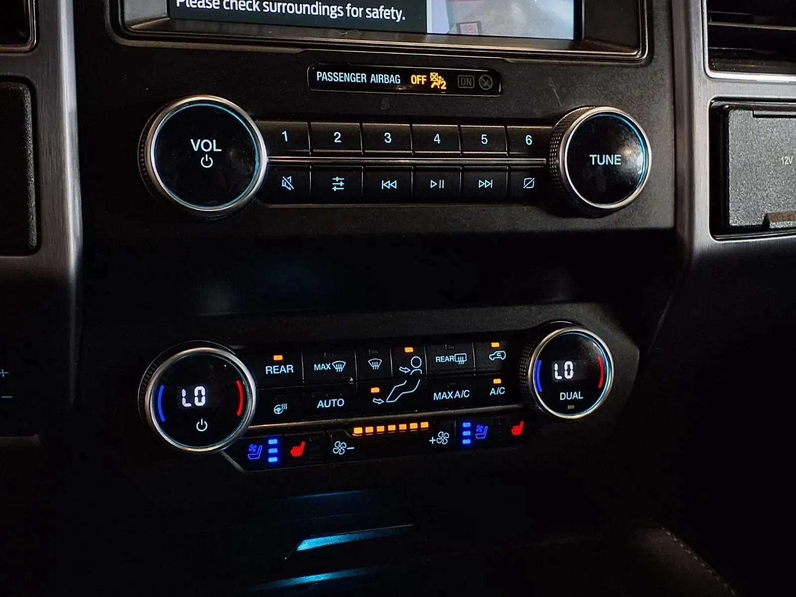 Ford Expedition photo 25