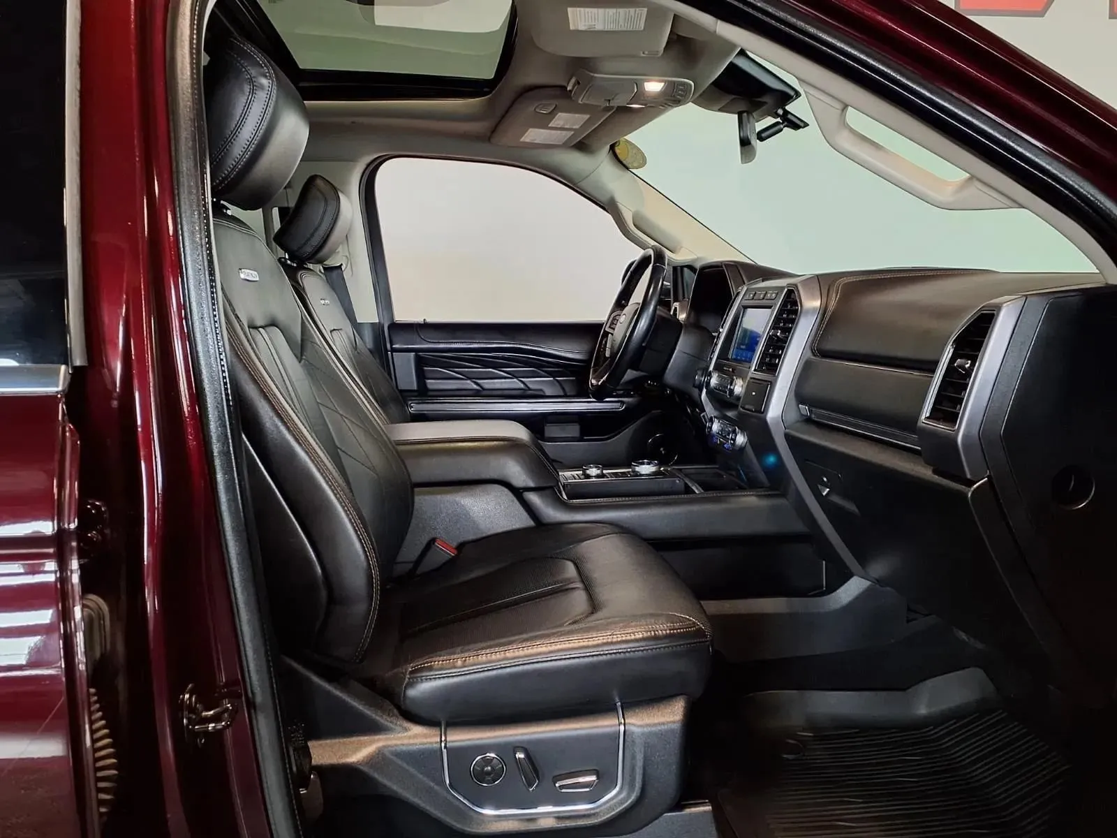 Ford Expedition photo 13