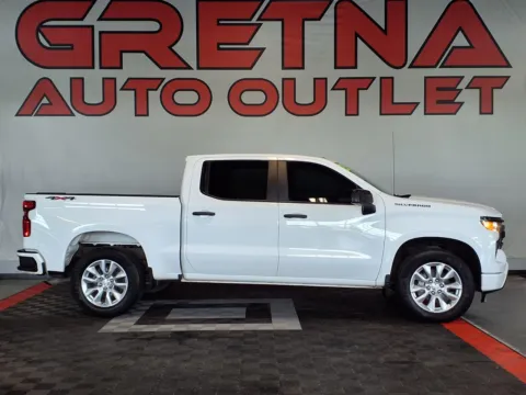 White 2023 Chevrolet Silverado 1500 Custom for sale in Gretna, NE
