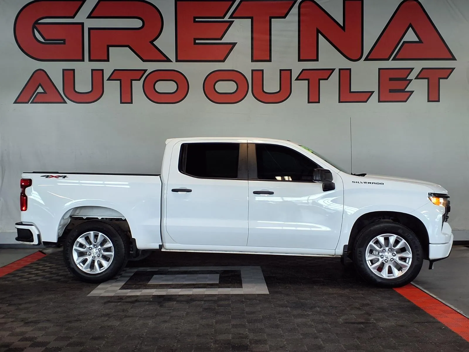 White 2023 Chevrolet Silverado 1500 Custom for sale in Gretna, NE