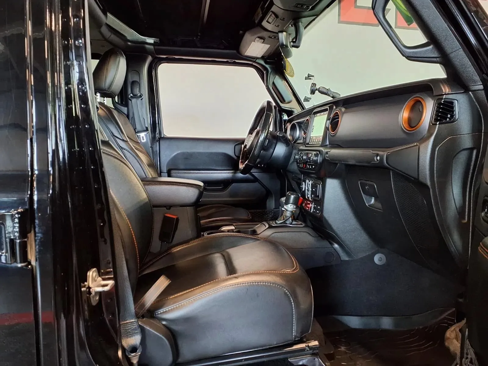 Jeep Gladiator photo 12