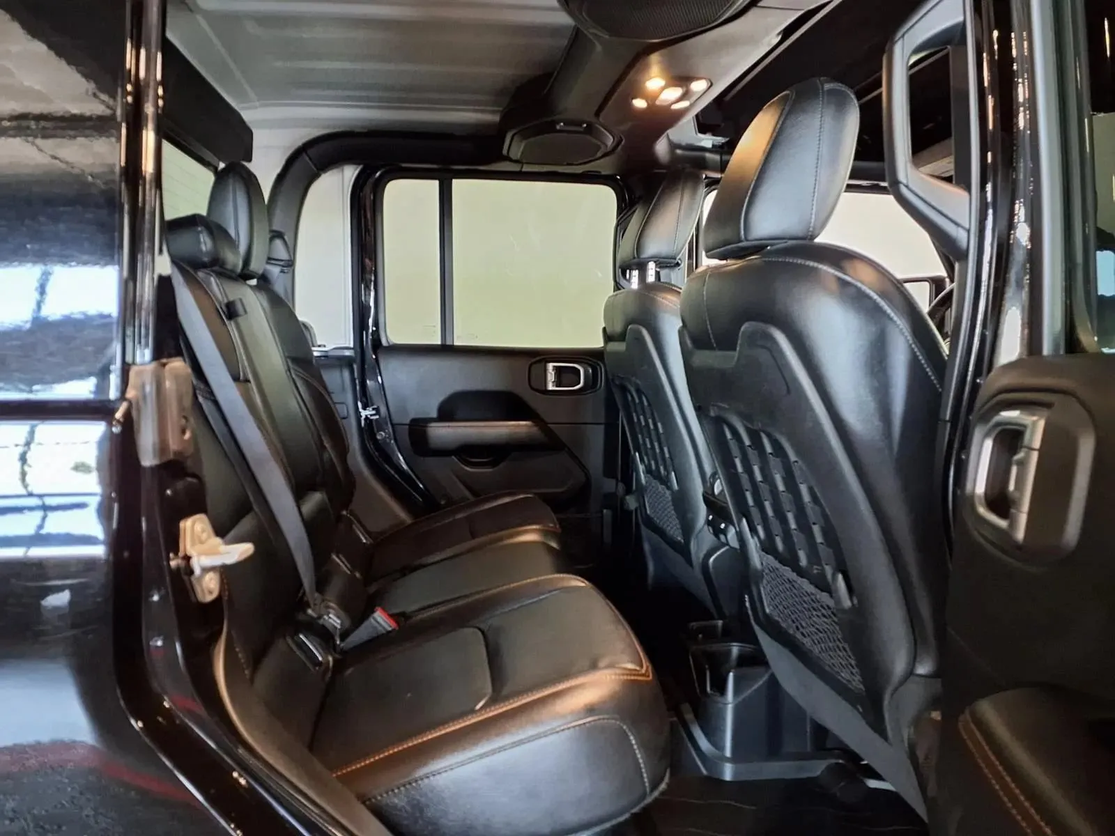 Jeep Gladiator photo 10