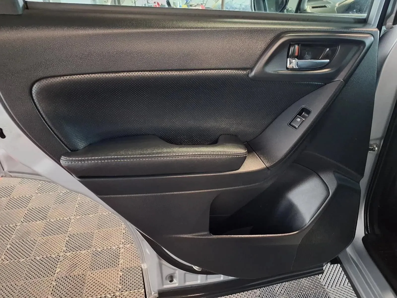 Subaru Forester photo 15