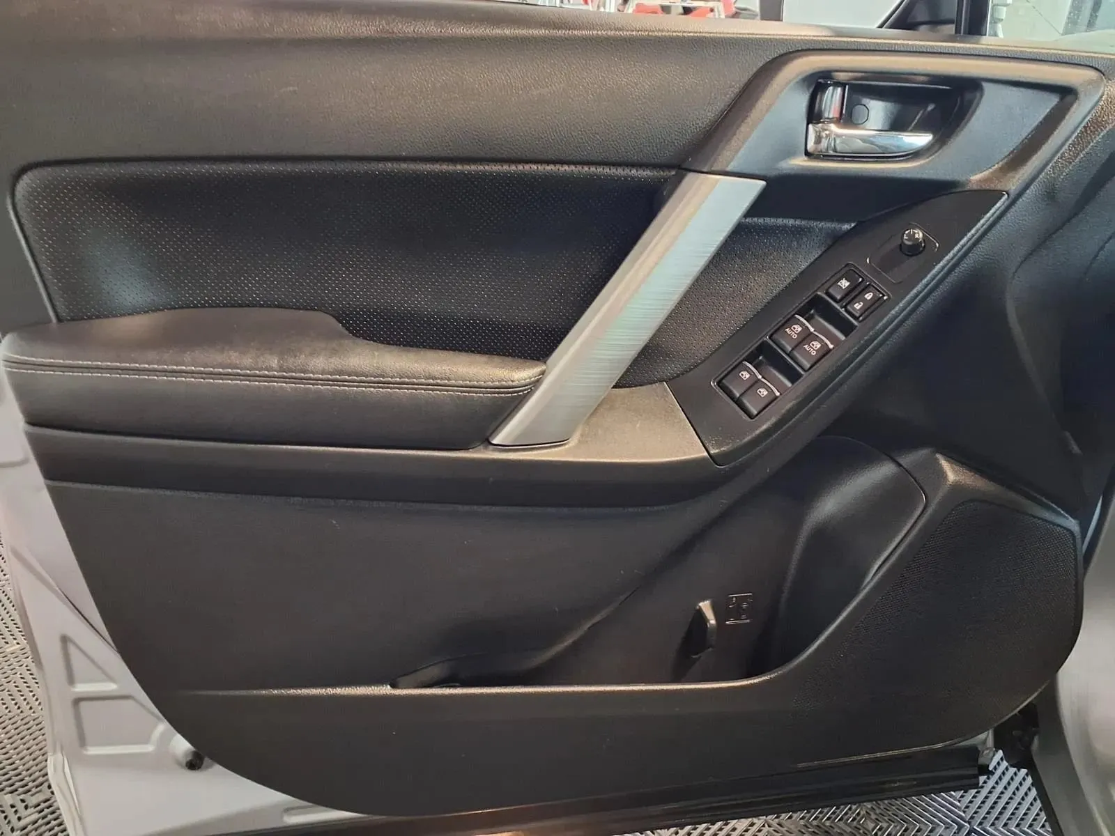 Subaru Forester photo 17