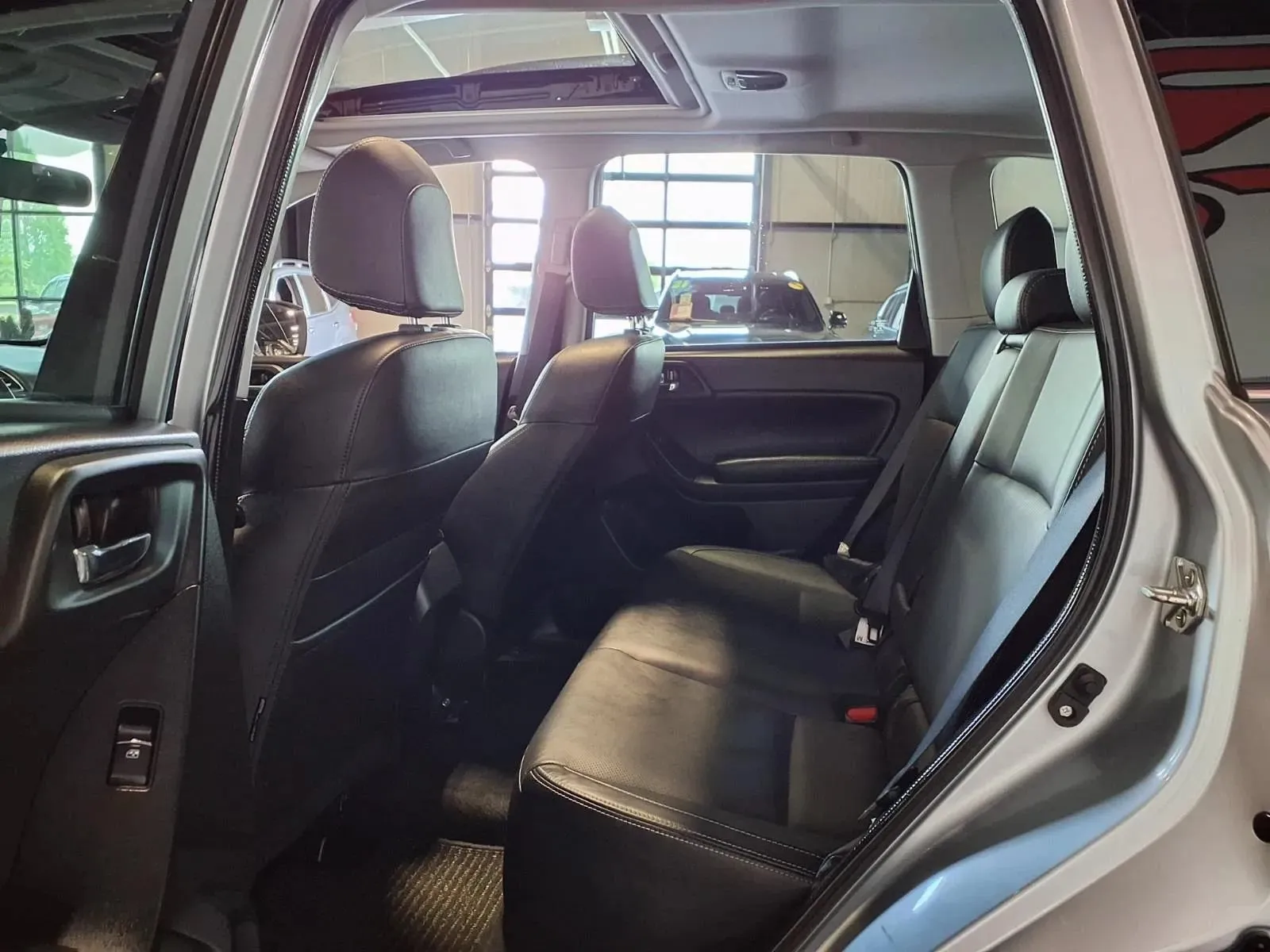 Subaru Forester photo 14