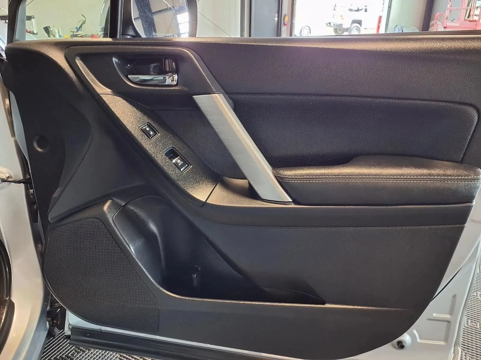 Subaru Forester photo 13