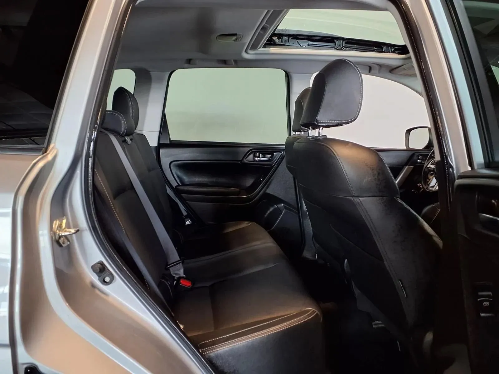 Subaru Forester photo 10