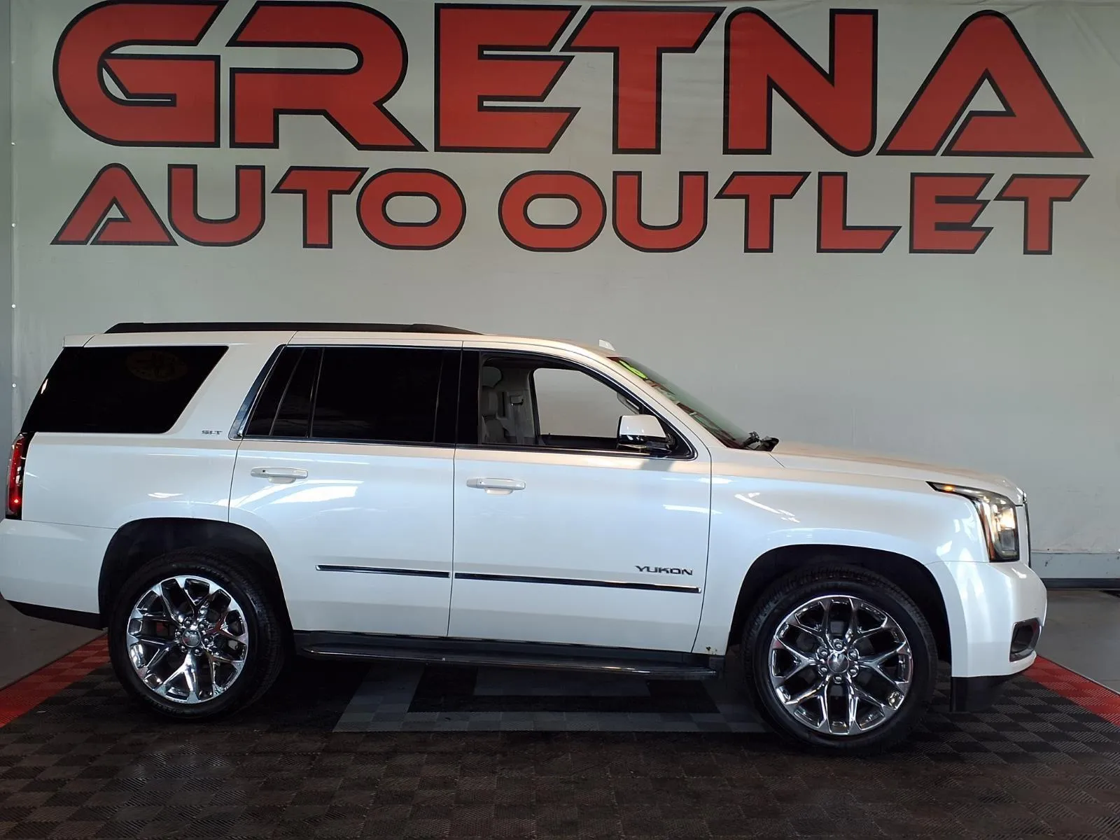 White 2016 GMC Yukon SLT for sale in Gretna, NE