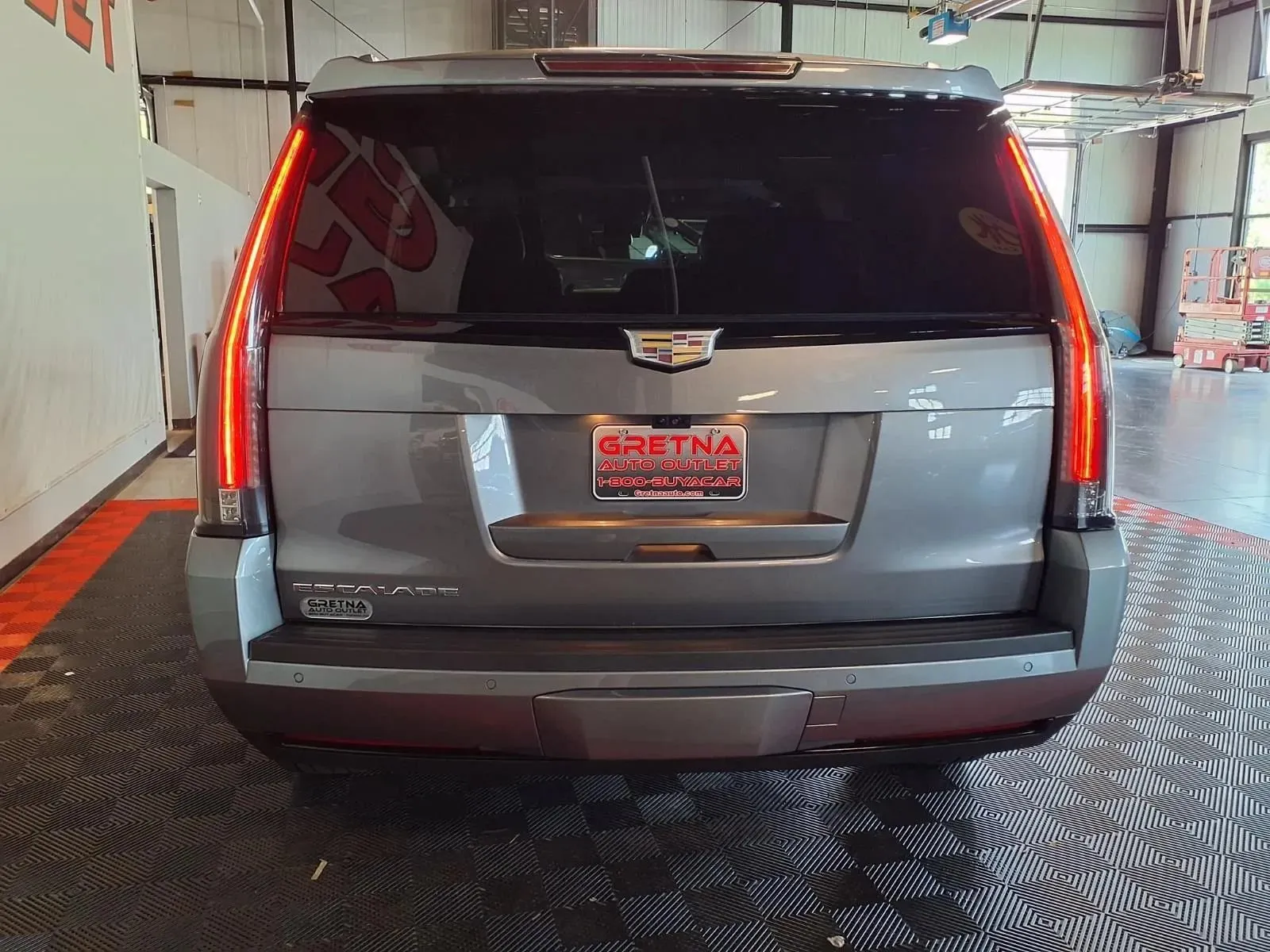 Cadillac Escalade photo 6