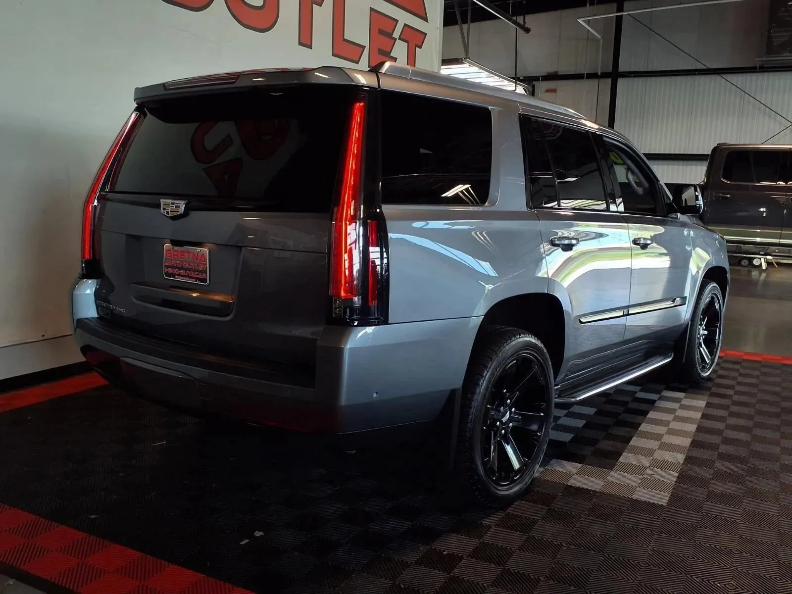 Cadillac Escalade photo 9