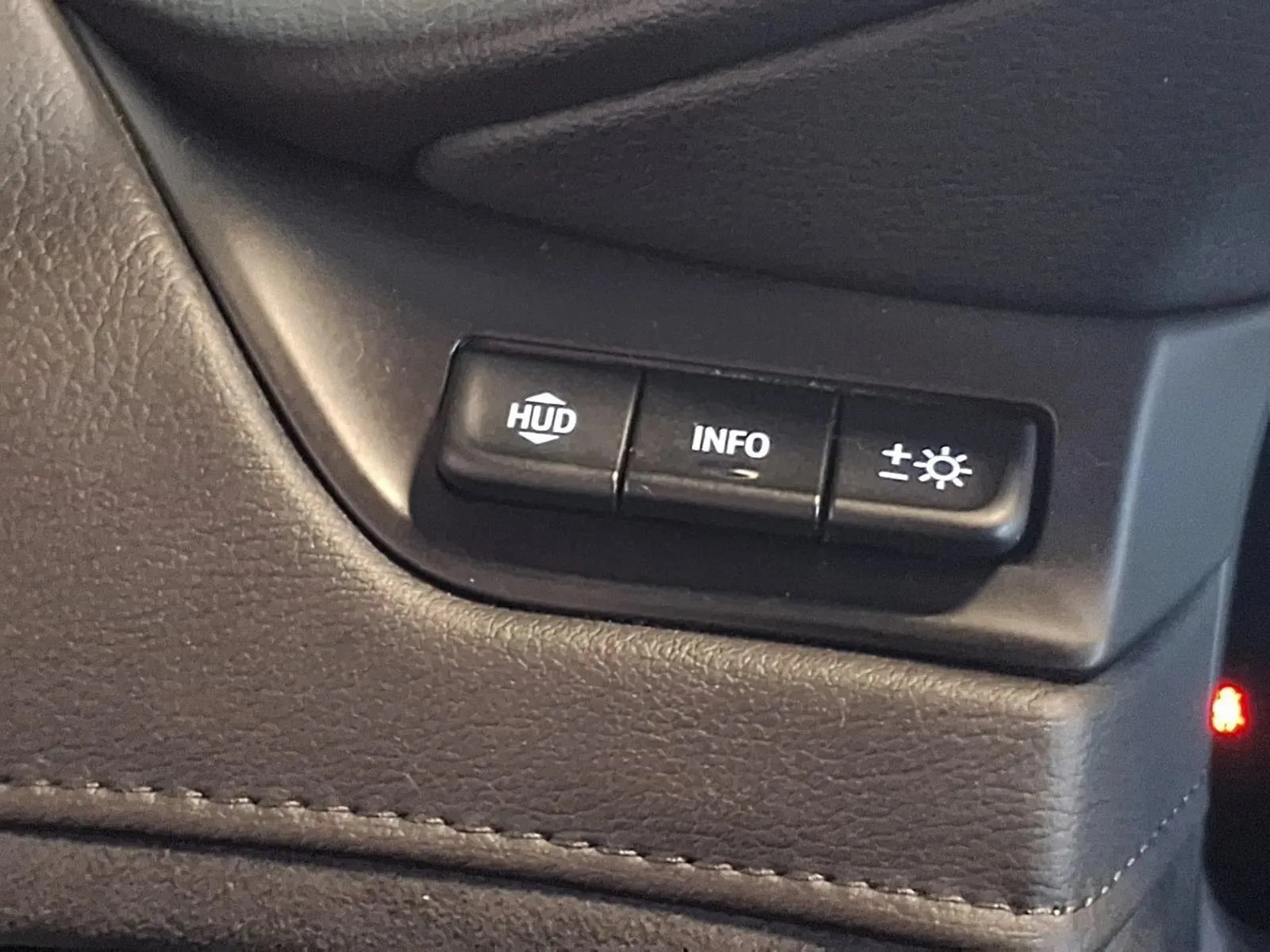 Cadillac Escalade photo 32