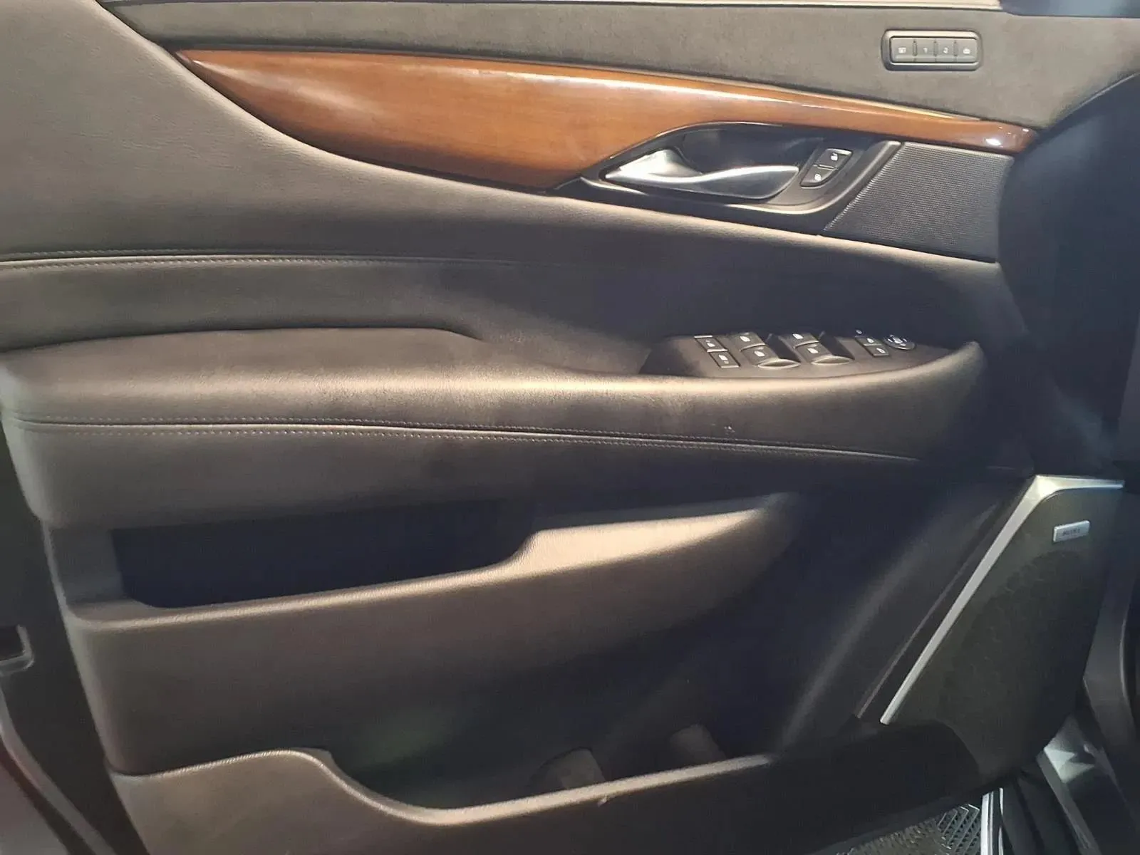 Cadillac Escalade photo 21