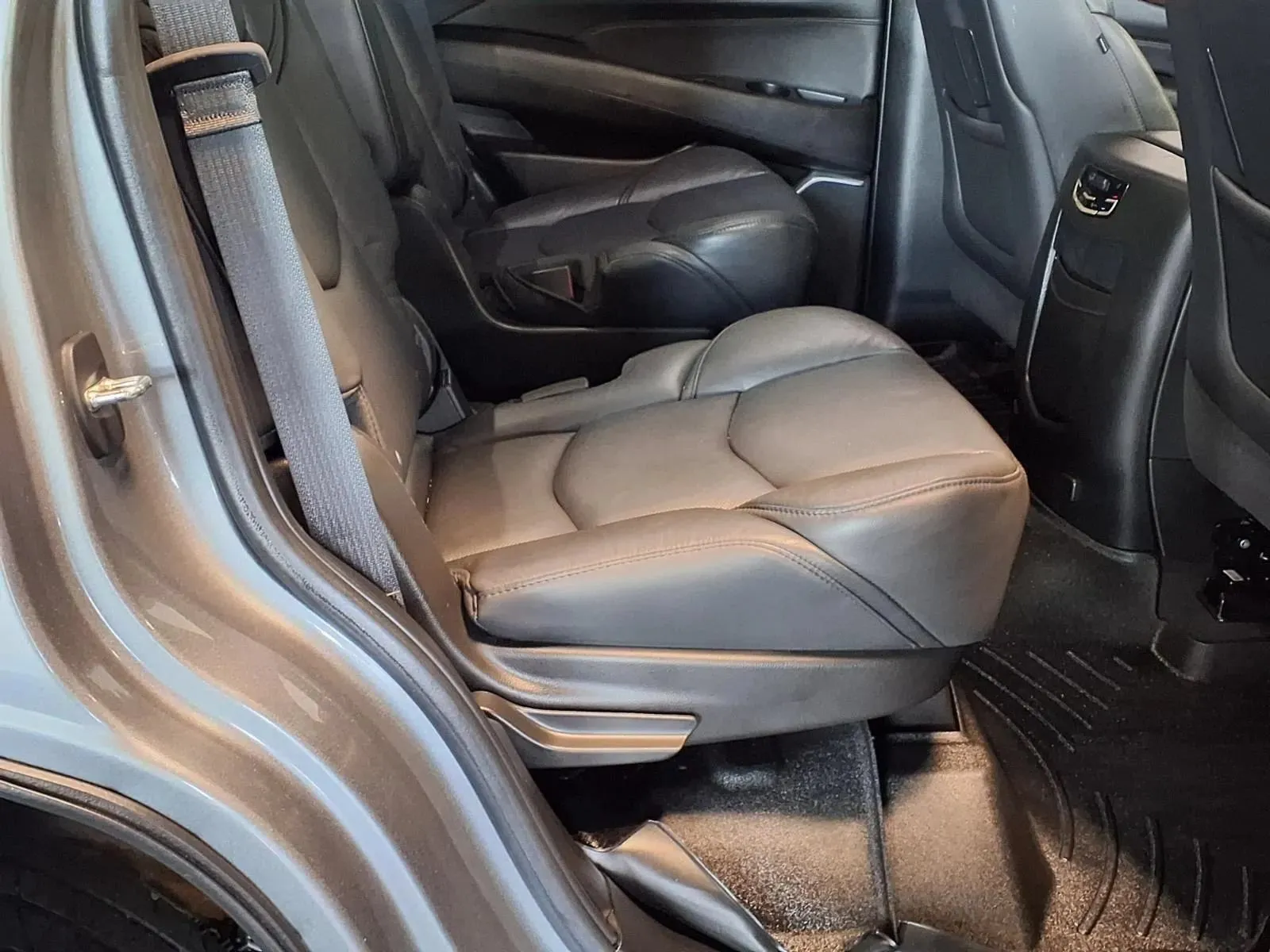 Cadillac Escalade photo 13