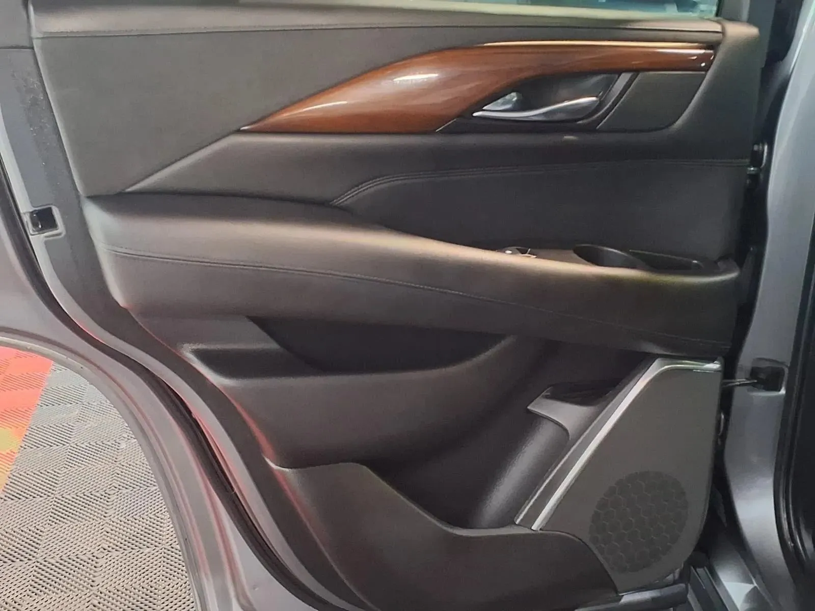 Cadillac Escalade photo 16