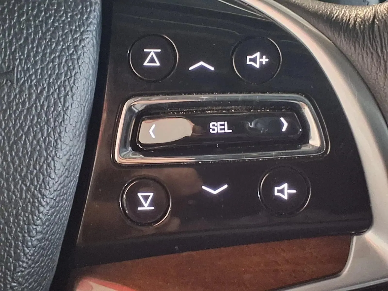 Cadillac Escalade photo 30