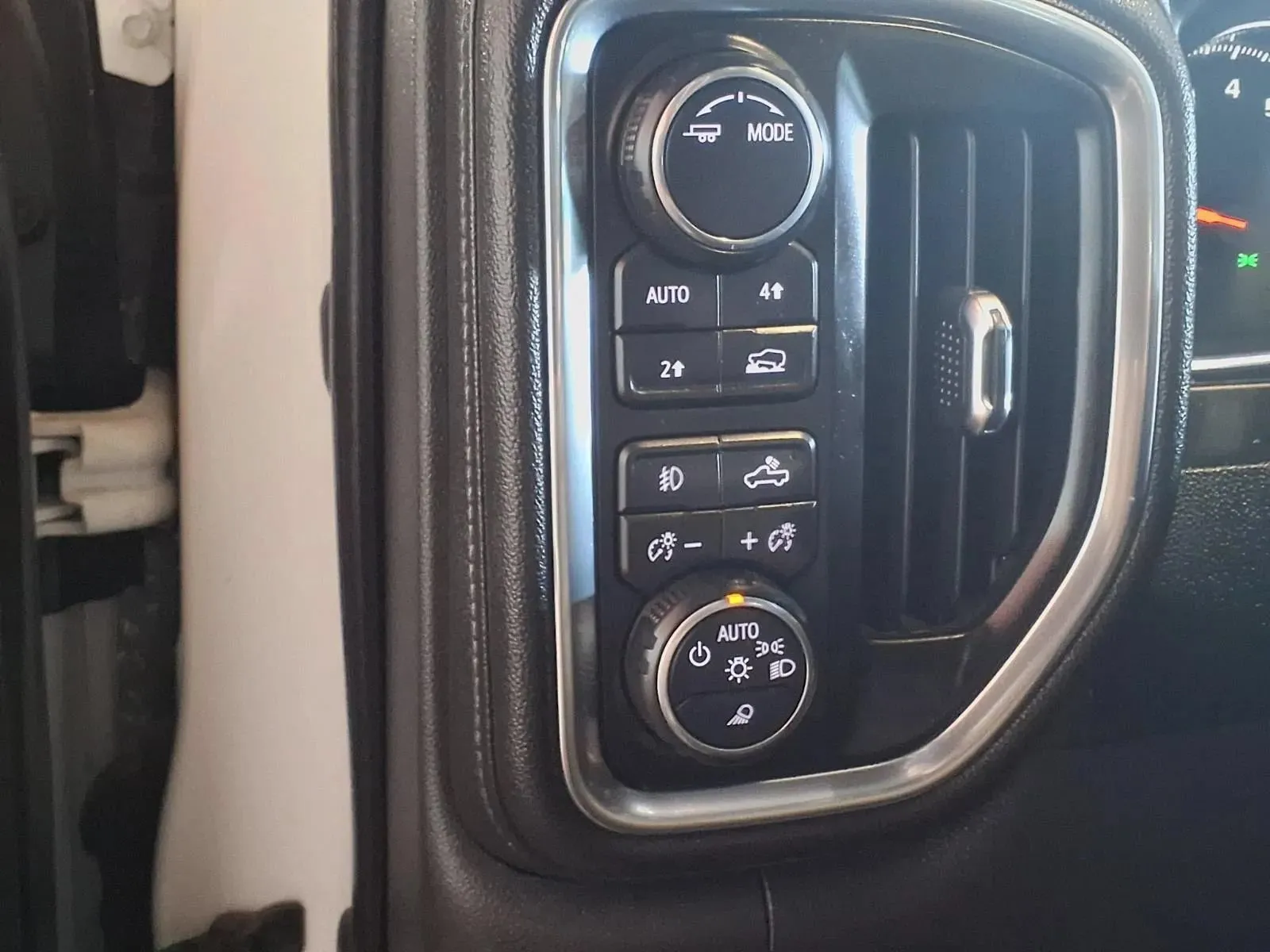 Chevrolet Silverado photo 20