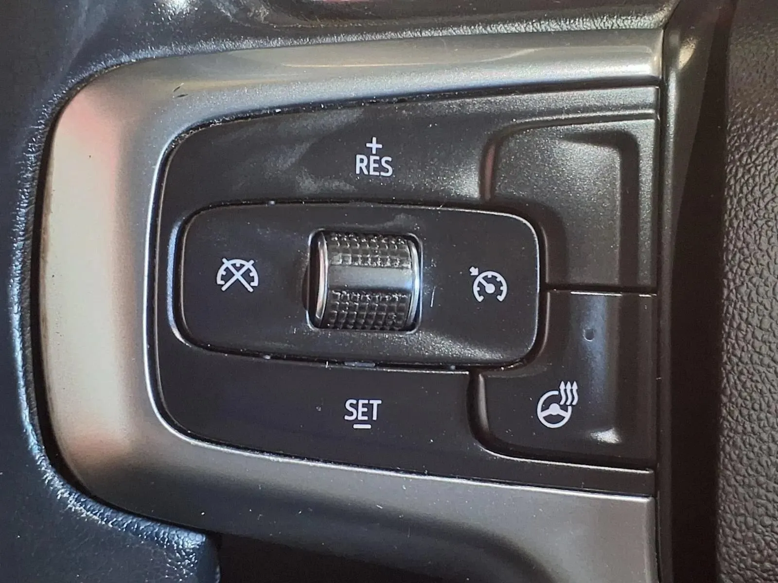 Chevrolet Silverado photo 27